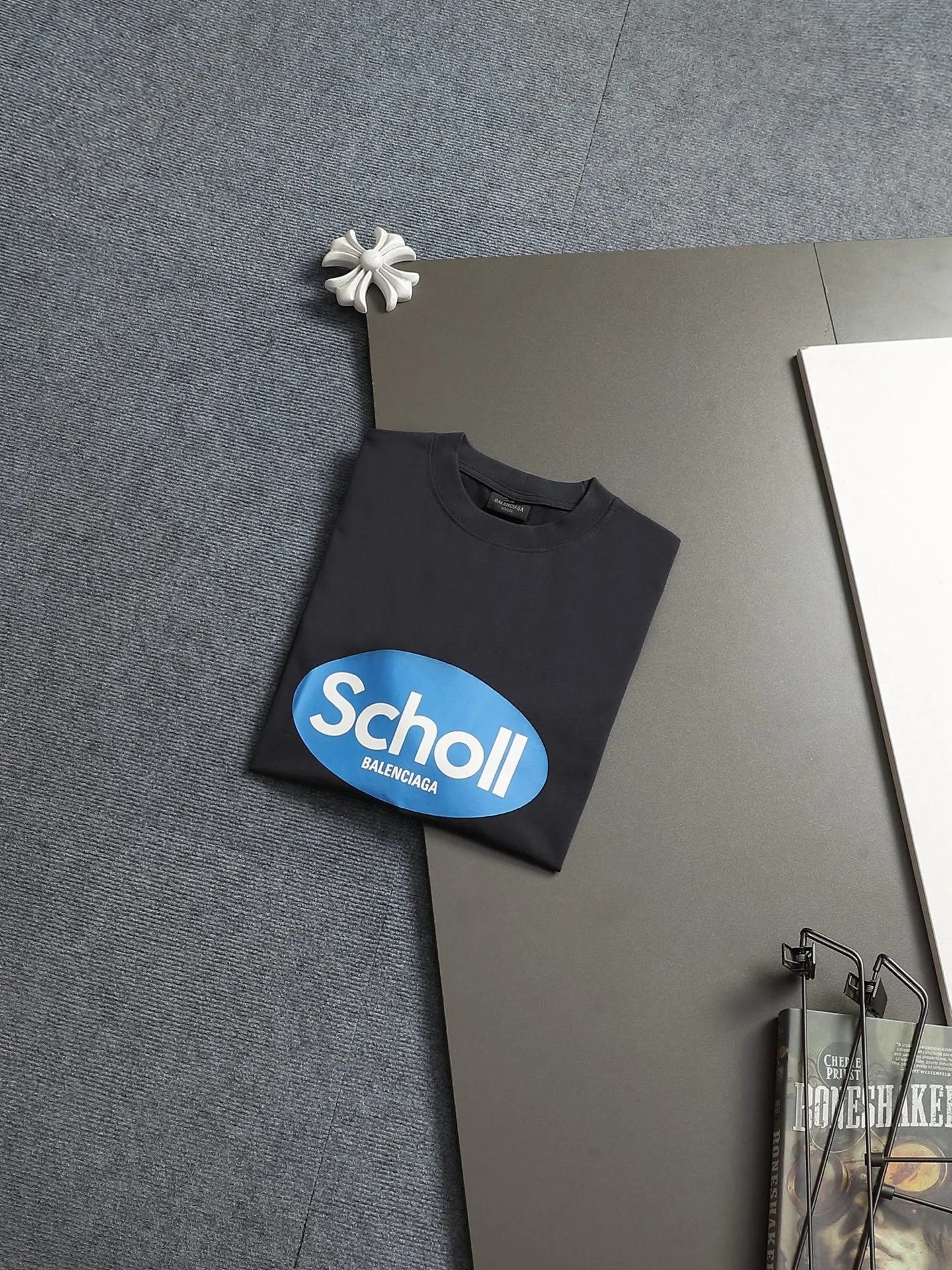 BALENCIAGA 2026 SCHOOL Logo ， Retro Same Style T 320 Versatile : Black Size：XS S M L